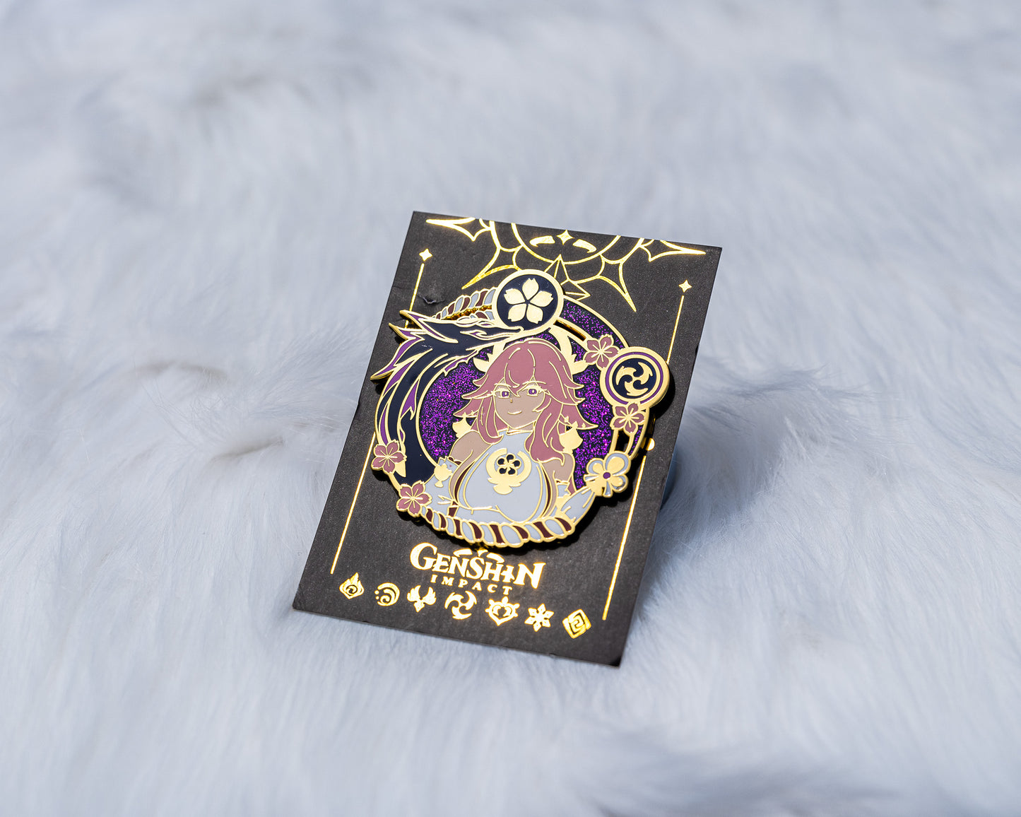 Yae Miko Enamel Pin
